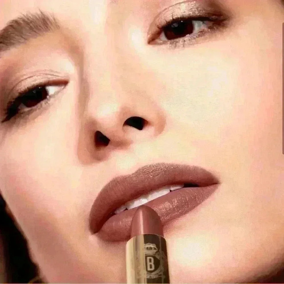 🌸🌸Host Pick🌸🌸Bobbi Brown Luxe Lipstick ~ Brownstone (114) ~NEW in box! - Picture 4 of 13